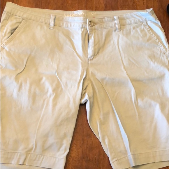 Arizona Jean Company Pants - Arizona jeans shorts. Size 15.